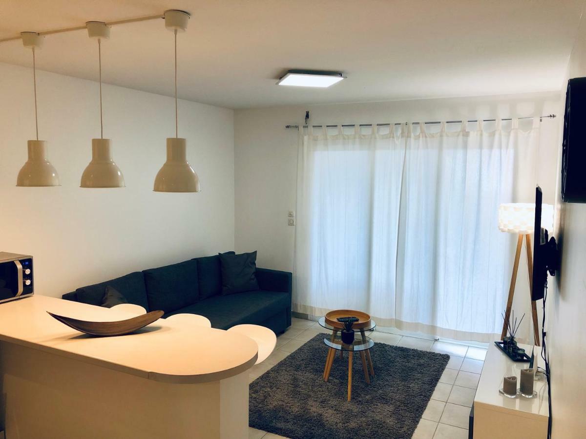 Appartement Au Bord De L'Eau Le Moule Exteriér fotografie